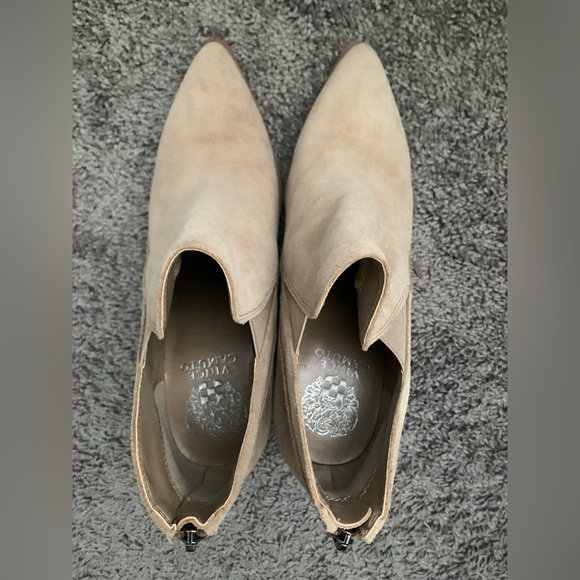 NEW Vince Camuto Suede Booties - Picture 4 of 6